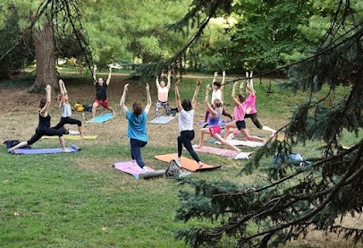 Zineb Lakhdar, Cours de Yoga à Saint-Apollinaire