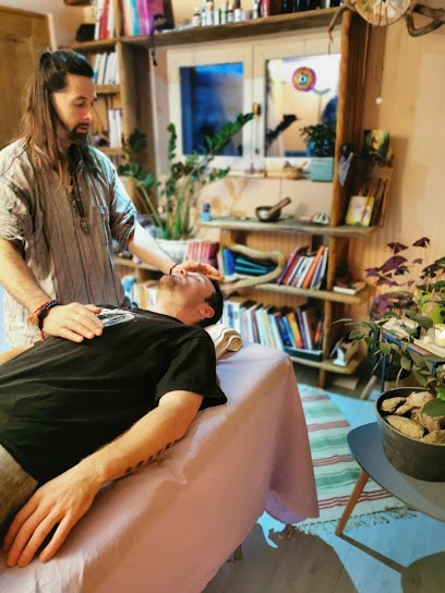 Christophe Dumortier Massage Des 5 Continents_Maître Reiki, Thérapeute Reiki à Saint-Salvadour