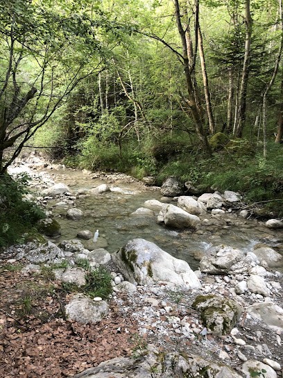 Amrit Nam Sarovar - Kundalini Yoga Ecole, Cours de Yoga à Saint-Michel-les-Portes