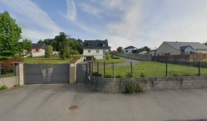 Charlène - Om Flow Yoga, Cours de Yoga à Saint-Séglin