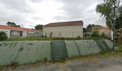 Raphaël MAHE-BAU, Cours de Yoga aux Pineaux