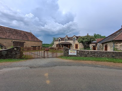 Oasis de l'Aube - Centre de Yoga & Thérapies Naturelles, Cours de Yoga à Saint-Mesmin