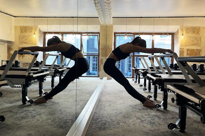 YUJ Yoga Studio, Cours de Yoga à Paris 01