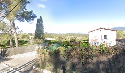 Faye Villalba, Cours de Yoga à Roquefort-les-Pins