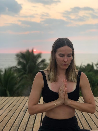 Adele D. Yoga & Movement, Cours de Yoga à Uzès