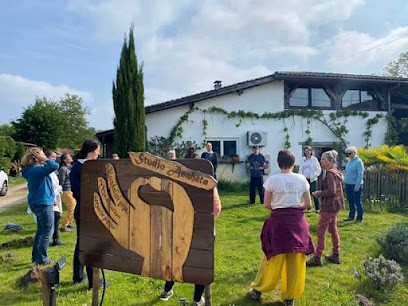 Studio Anahata, Cours de Yoga à Salles