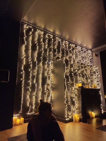 YUJ YOGA STUDIO & SHOP Paris 7ème, Cours de Yoga à Paris 07