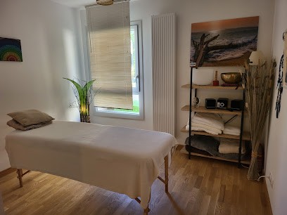 Monika Curt - Soin énergétique - Voyance - Magnetisme - Reiki, Thérapeute Reiki à Ceyzériat