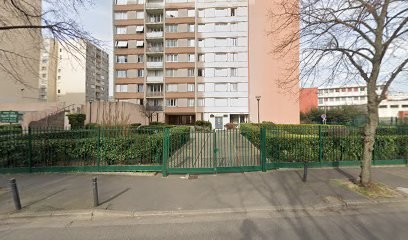 André Van Lysebeth, Cours de Yoga à Saint-Denis