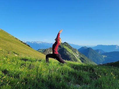 Hatha Yoga : Tout Public - Maternity Yoga Rando Bath De Forêt Saint Ismier- Montbonnot- Grésivaudan, Cours de Yoga à Saint-Ismier