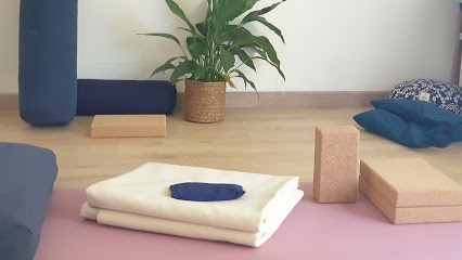 Studio Presence - Delphine Leonor, Cours de Yoga à Poussan
