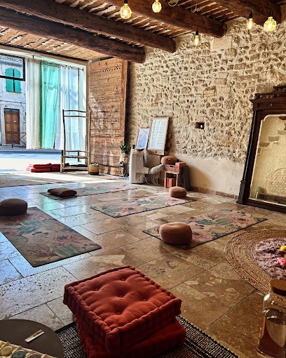 Studio Yoga St Rémy - Positive Vibes, Cours de Yoga à Saint-Rémy-de-Provence