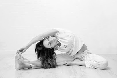 Maison De La Source: Yoga Et Massages, Cours de Yoga à Saint-Ouen-sur-Morin