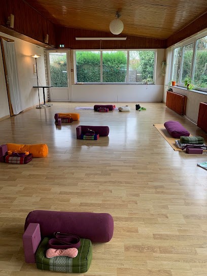 Yin Lotus - Yoga & Massages, Cours de Yoga à Peillac