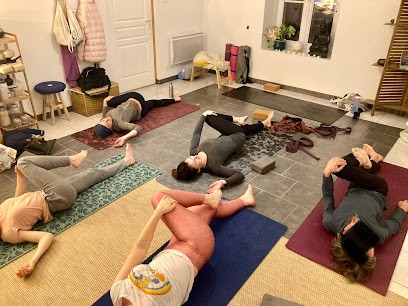 Yoga Massage - Anne-Di Louarn, Cours de Yoga à Saint-Hilaire-de-la-Noaille