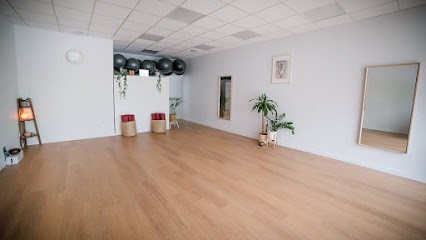 Bonfand Marion Esprit Pilates Méthode Pilates / Reflexologist / Flowers De Bach, Studio de Pilates à Échirolles