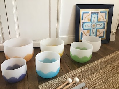 Séverine Theuret - Au Dedans De Soi : Biorésonance / Reiki / LaHoChi / Bains Sonores, Thérapeute Reiki à Arleuf