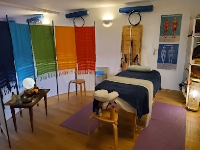 MOON Pilates - Bardos, Studio de Pilates à Bardos
