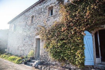 Yogaji & Durgaji, Cours de Yoga à Saint-Michel-de-Chabrillanoux
