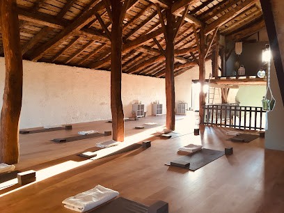 Les Tavernes Studios, Cours de Yoga à Pardaillan