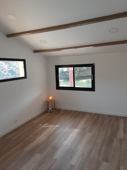 Studio V Pilates Virginie Coussiere Association Mouvements Et Cie, Studio de Pilates à Villeneuve-lès-Avignon