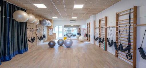 Bulle D'air Ecole Du Dos Mail14 Ecole Of Ventre Marche Nordique -, Studio de Pilates à Saint-Égrève