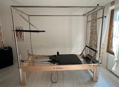 Corps Et Âme, Studio de Pilates à Umpeau