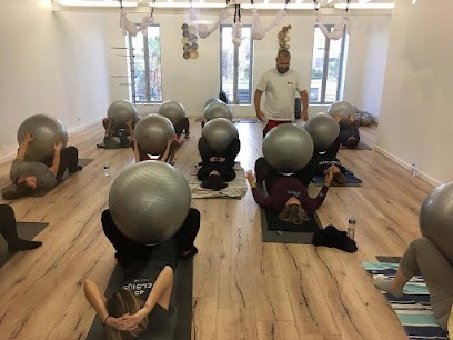 Yogapur, Cours de Yoga à Marseille 09