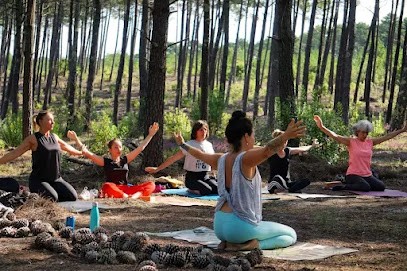 Nelly Samana Yoga, Cours de Yoga à Sarlande
