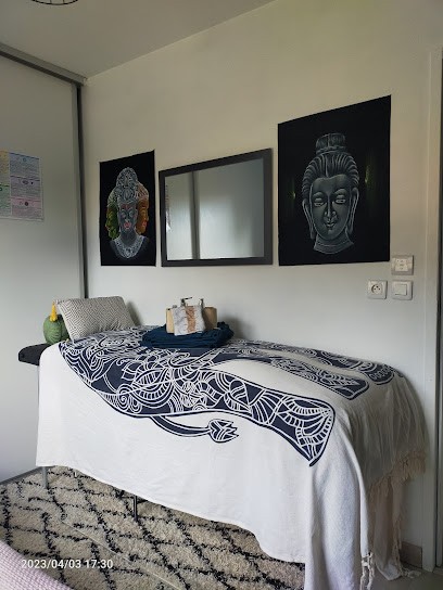 Magnétiseur Jessie Valembois Chez L'âme Agit De L'énergie, Thérapeute Reiki à Gonfaron